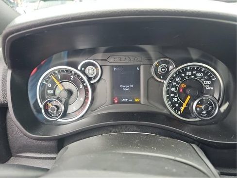 Used 2022 RAM 2500 Tradesman w/ Chrome Appearance Group AWD/4WD image 7