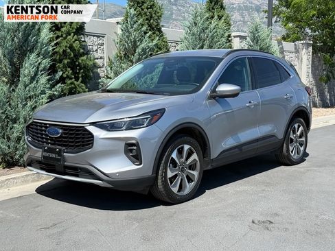 Used 2024 Ford Escape Platinum AWD/4WD image 2