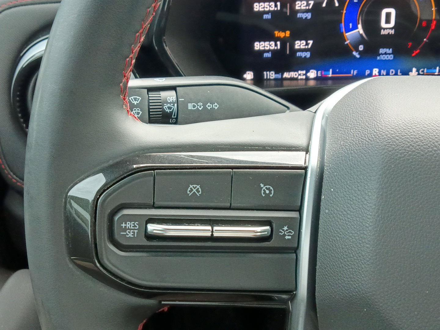 Used 2024 Chevrolet Colorado Z71 w/ Z71 Convenience Package 2 AWD/4WD image 7