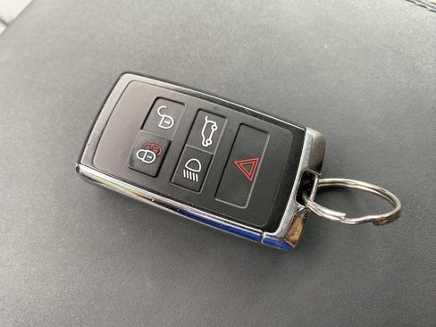 Used 2018 Land Rover Discovery HSE AWD/4WD image 36