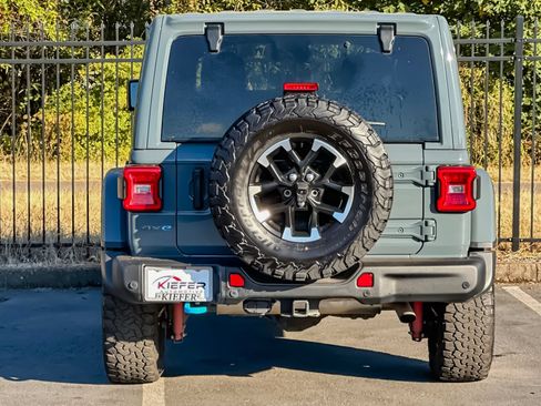 Used 2024 Jeep Wrangler Unlimited Rubicon 4xe AWD/4WD image 4