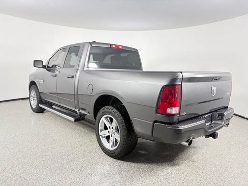 Used 2018 RAM 1500 Express w/ Express Value Package AWD/4WD image 4
