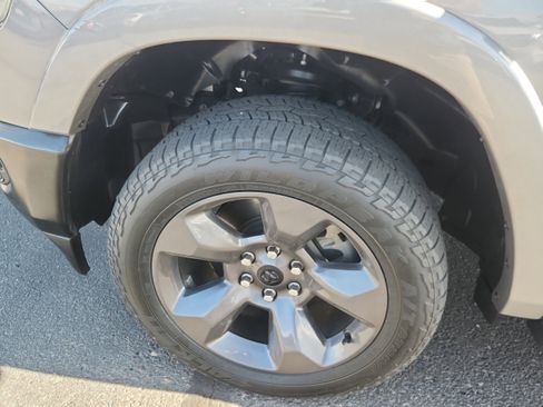 Used 2024 RAM 1500 Big Horn AWD/4WD image 21