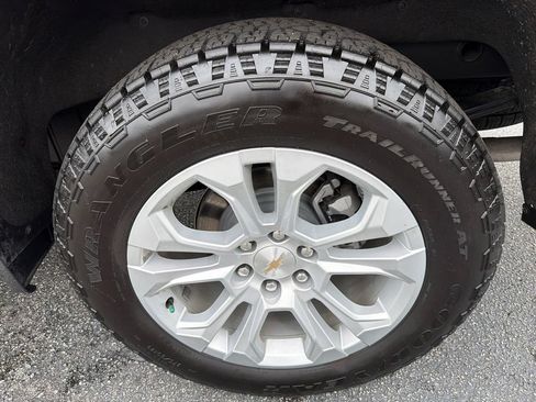Used 2025 Chevrolet Silverado 1500 LTZ AWD/4WD image 19