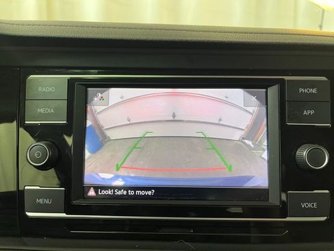 Certified 2023 Volkswagen Jetta S FWD image 19
