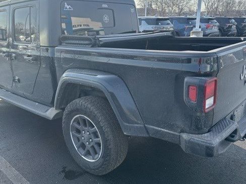 Used 2022 Jeep Gladiator Overland w/ Popular Equipment Package image 12