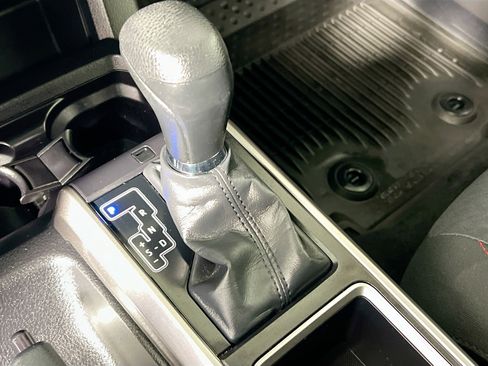 Used 2022 Toyota Tacoma SR5 image 24