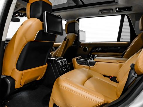 Used 2019 Land Rover Range Rover Long Wheelbase Autobiography image 45