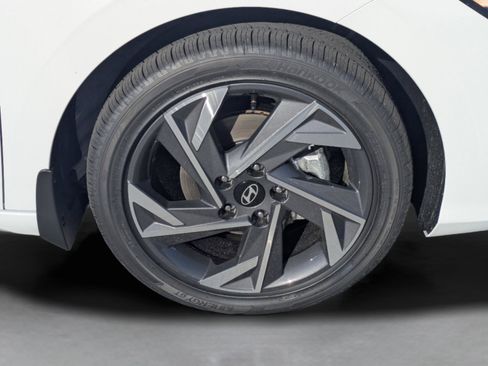 New 2026 Hyundai Elantra Limited FWD image 37