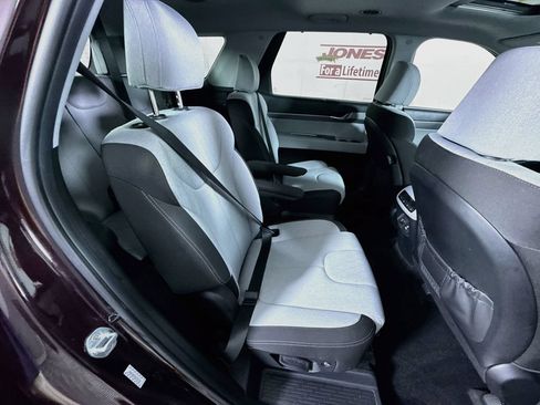 Certified 2022 Hyundai Palisade SEL w/ Convenience Package AWD/4WD image 33