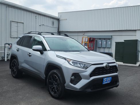Used 2020 Toyota RAV4 XLE w/ Convenience Package AWD/4WD image 7