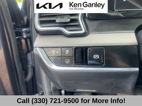 Certified 2023 Kia Sportage LX AWD/4WD image 30