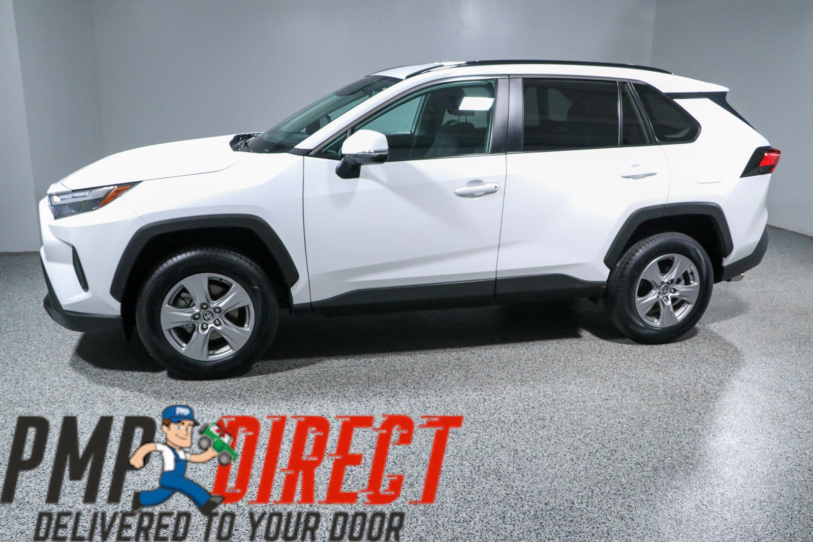 Used 2025 Toyota RAV4 XLE FWD image 10