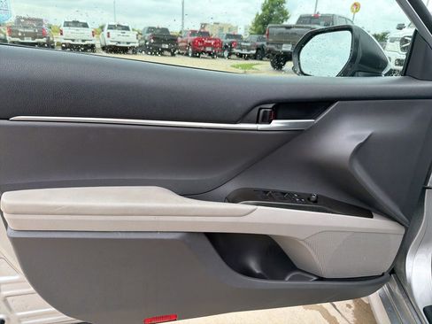Used 2024 Toyota Camry LE FWD image 11
