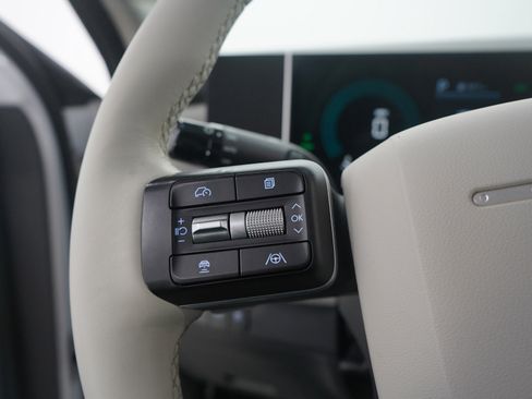 Used 2025 Hyundai Santa Fe SEL image 28