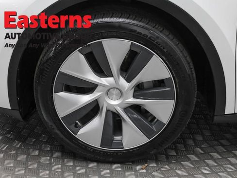 Used 2021 Tesla Model Y Long Range image 29