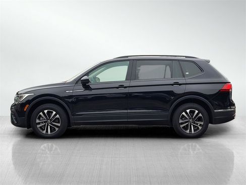 Certified 2024 Volkswagen Tiguan S image 7