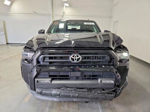 Used 2025 Toyota 4Runner SR5 image 5