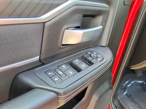Used 2026 RAM 2500 Big Horn AWD/4WD image 7