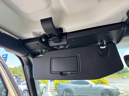 Used 2022 Jeep Wrangler Unlimited Sahara w/ LED Lighting Group AWD/4WD image 26
