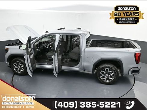 Used 2025 GMC Sierra 1500 SLE w/ X31 Off-Road Package AWD/4WD image 26