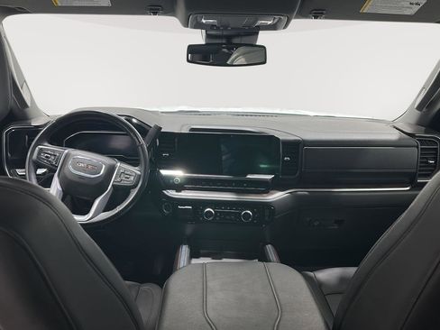 Used 2025 GMC Sierra 2500 SLT w/ SLT Convenience Package image 19