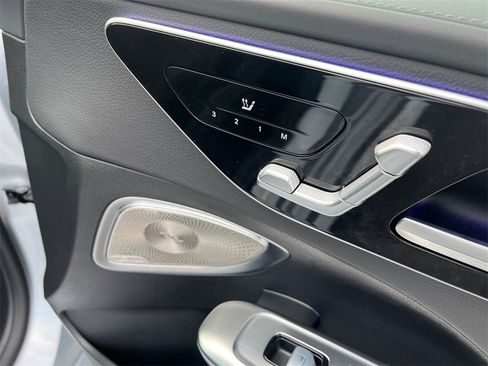 Certified 2025 Mercedes-Benz C 300 4MATIC Sedan image 16