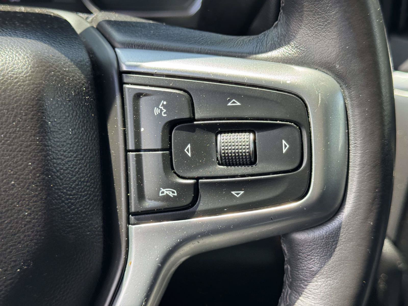 Used 2020 Chevrolet Silverado 1500 LT w/ All-Star Edition AWD/4WD image 28