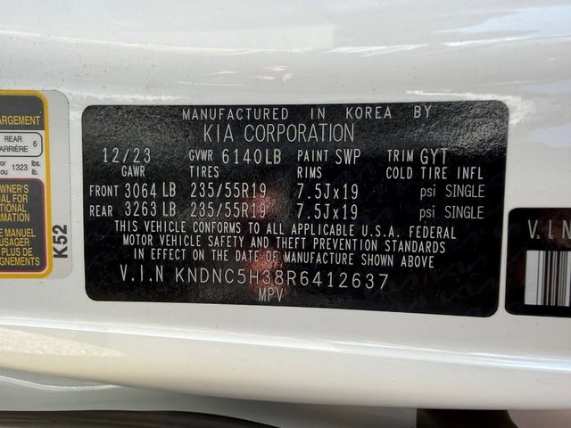 Used 2024 Kia Carnival EX FWD image 33