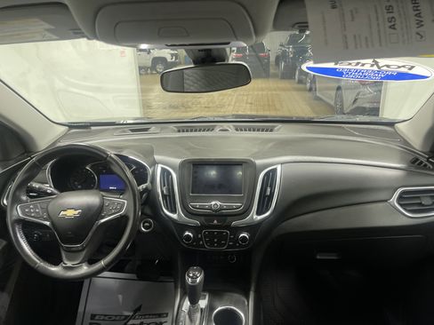 Used 2020 Chevrolet Equinox LT w/ Driver Convenience Package AWD/4WD image 23
