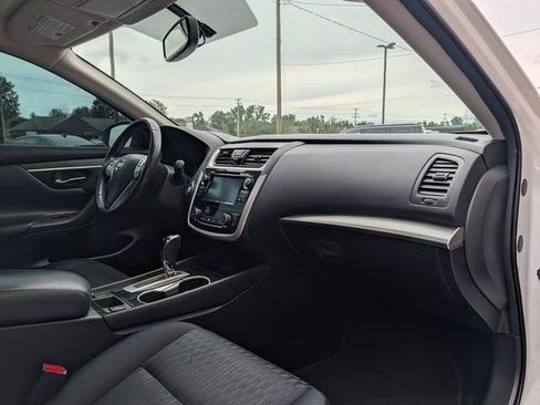Used 2018 Nissan Altima 2.5 SV w/ 2.5 SV Technology Package FWD image 23