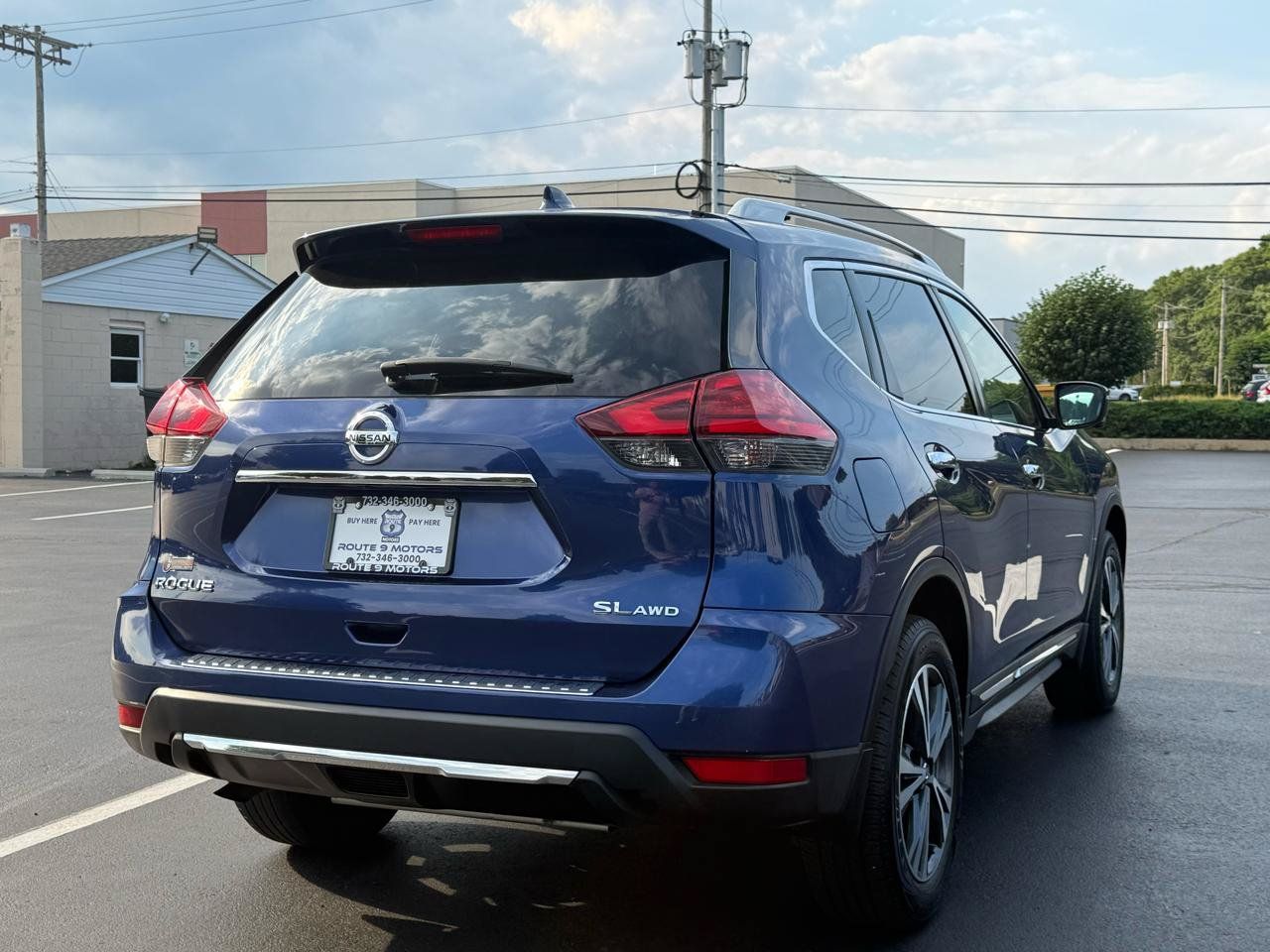 Used 2017 Nissan Rogue SL w/ SL Premium Package AWD/4WD image 6