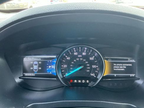 Used 2017 Ford Explorer XLT w/ Equipment Group 202A FWD image 19