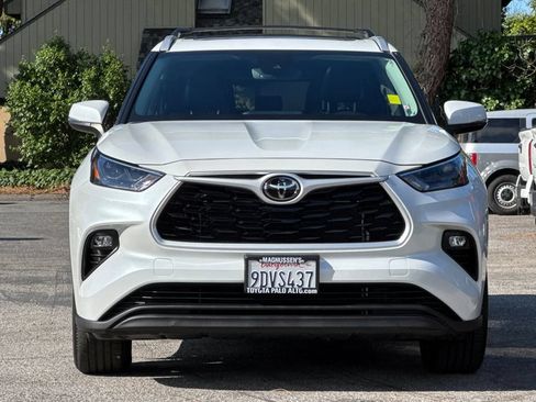 Used 2023 Toyota Highlander XLE FWD image 8