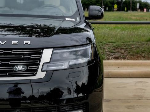 Used 2024 Land Rover Range Rover SE AWD/4WD image 60