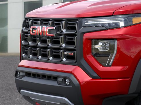 New 2026 GMC Canyon AT4 w/ AT4 Premium Package AWD/4WD image 13