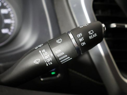 Used 2023 GMC Acadia SLE w/ Driver Convenience Package image 42