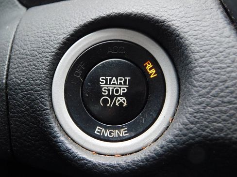 Used 2015 Chrysler 200 Limited w/ Convenience Group FWD image 13