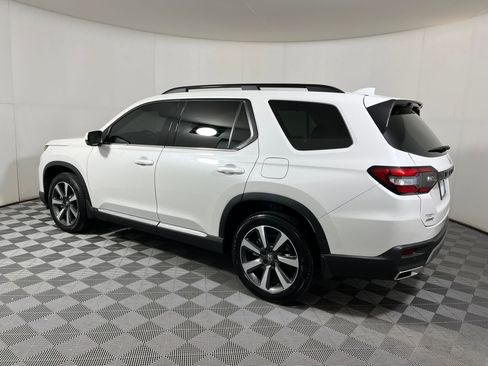 Certified 2025 Honda Pilot Elite image 2