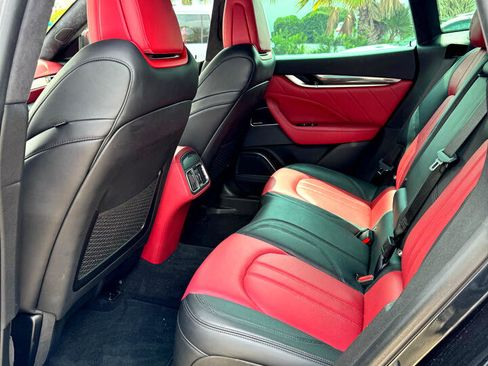 Used 2020 Maserati Levante S GranSport image 23