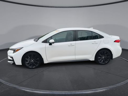 Used 2024 Toyota Corolla SE FWD image 5