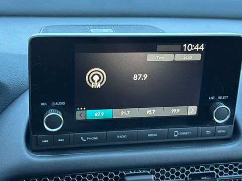 Used 2024 Honda HR-V Sport image 17