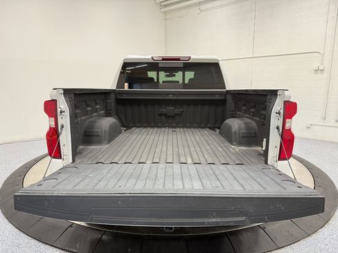 Used 2022 Chevrolet Silverado 1500 LTZ image 47