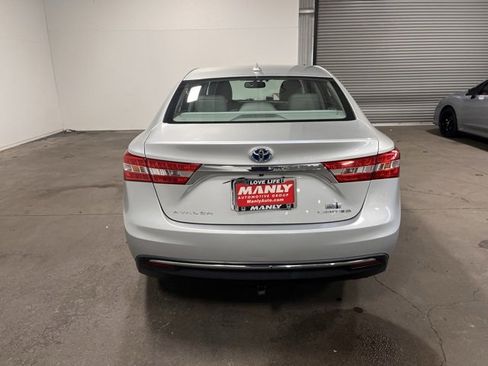 Used 2013 Toyota Avalon Limited image 4