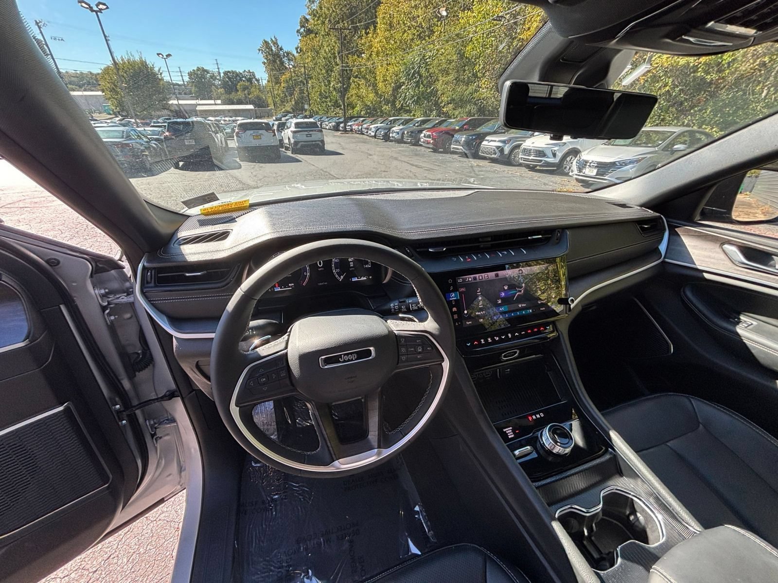 Used 2026 Jeep Grand Cherokee Limited AWD/4WD image 35