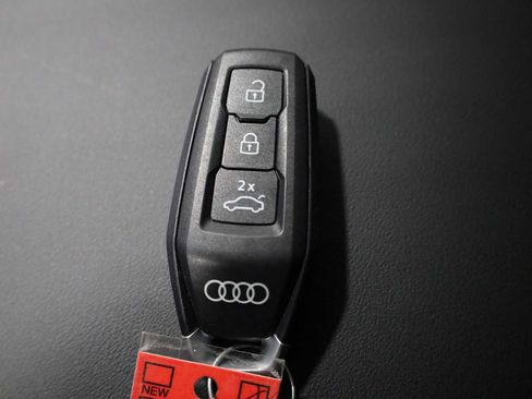 Used 2025 Audi SQ5 Premium Plus w/ Premium Plus Package AWD/4WD image 40