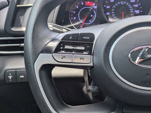 Used 2023 Hyundai Elantra SEL w/ Preferred Accessory Package FWD image 24