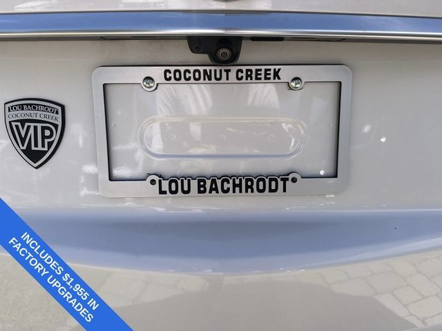 Used 2024 Cadillac XT6 Luxury w/ LPO, Floor Liner Package FWD image 13