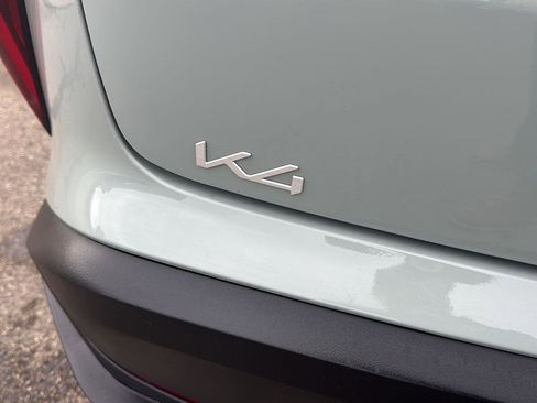 Used 2025 Kia K4 LXS image 5