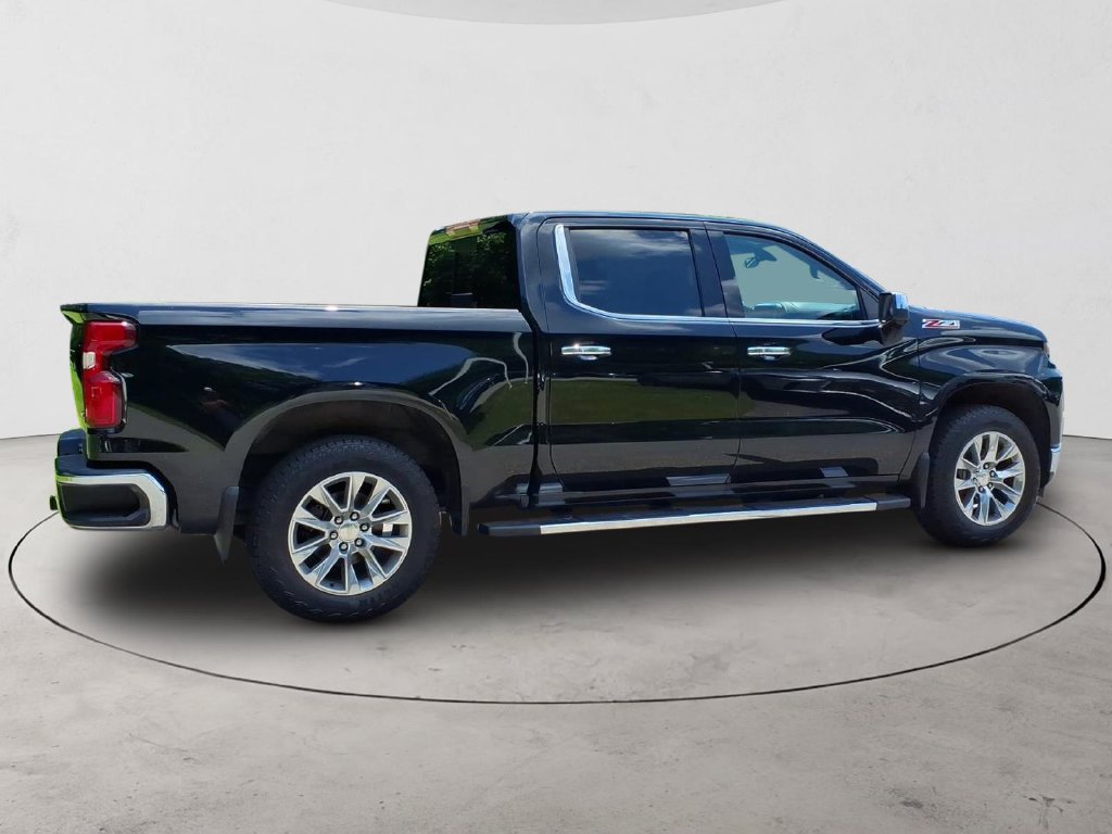 Used 2021 Chevrolet Silverado 1500 LTZ w/ Z71 Off-Road Package AWD/4WD image 4